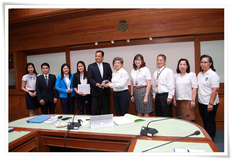 ﻿กรมบังคับคดี รับมอบเครื่องรูดบัตร EDC (Electronic Data Capture)